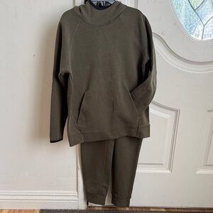 Old Navy Olive Green Hoodie and Jogger Set size small (6-7)